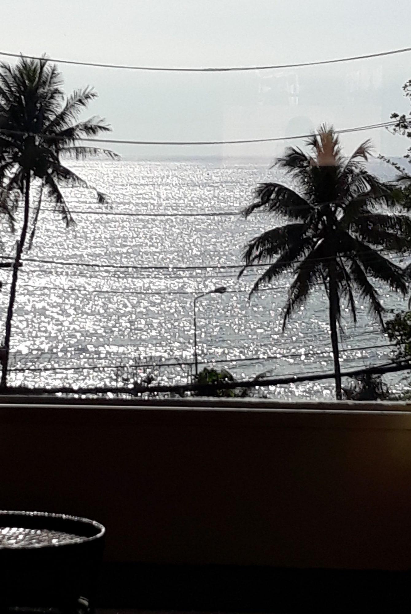 Porterhouse Beach Hotel Patong Exteriör bild