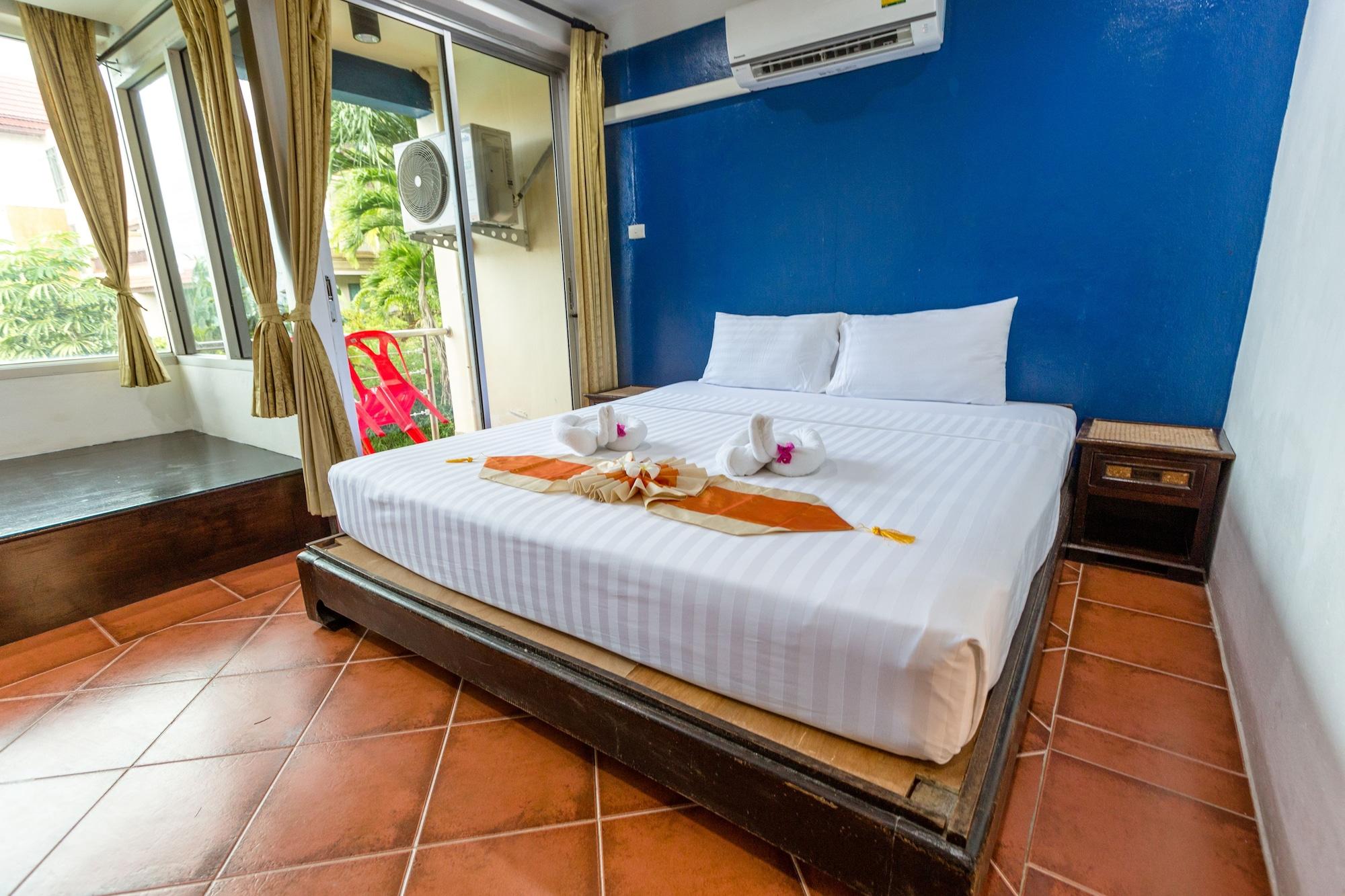 Porterhouse Beach Hotel Patong Exteriör bild