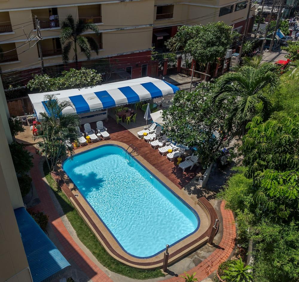 Porterhouse Beach Hotel Patong Exteriör bild