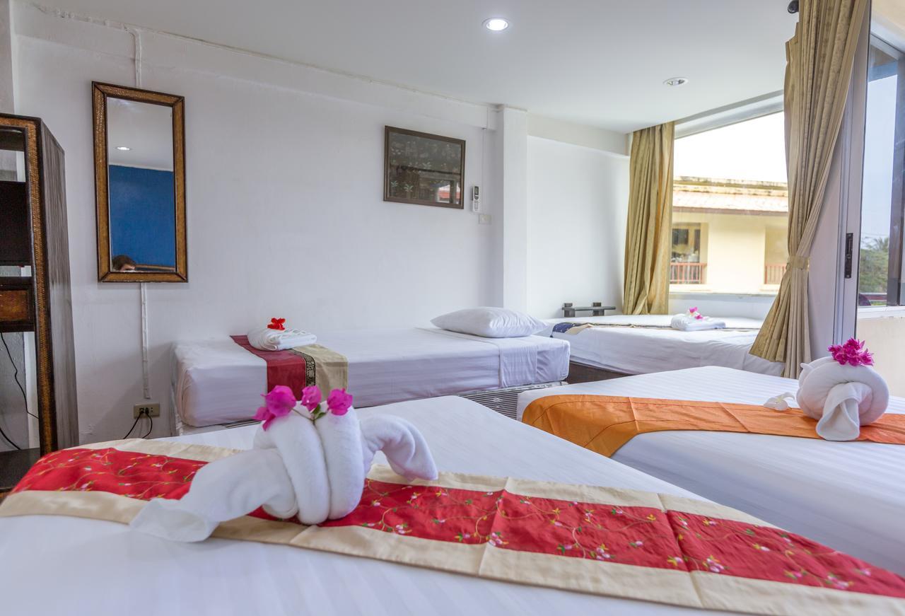 Porterhouse Beach Hotel Patong Exteriör bild