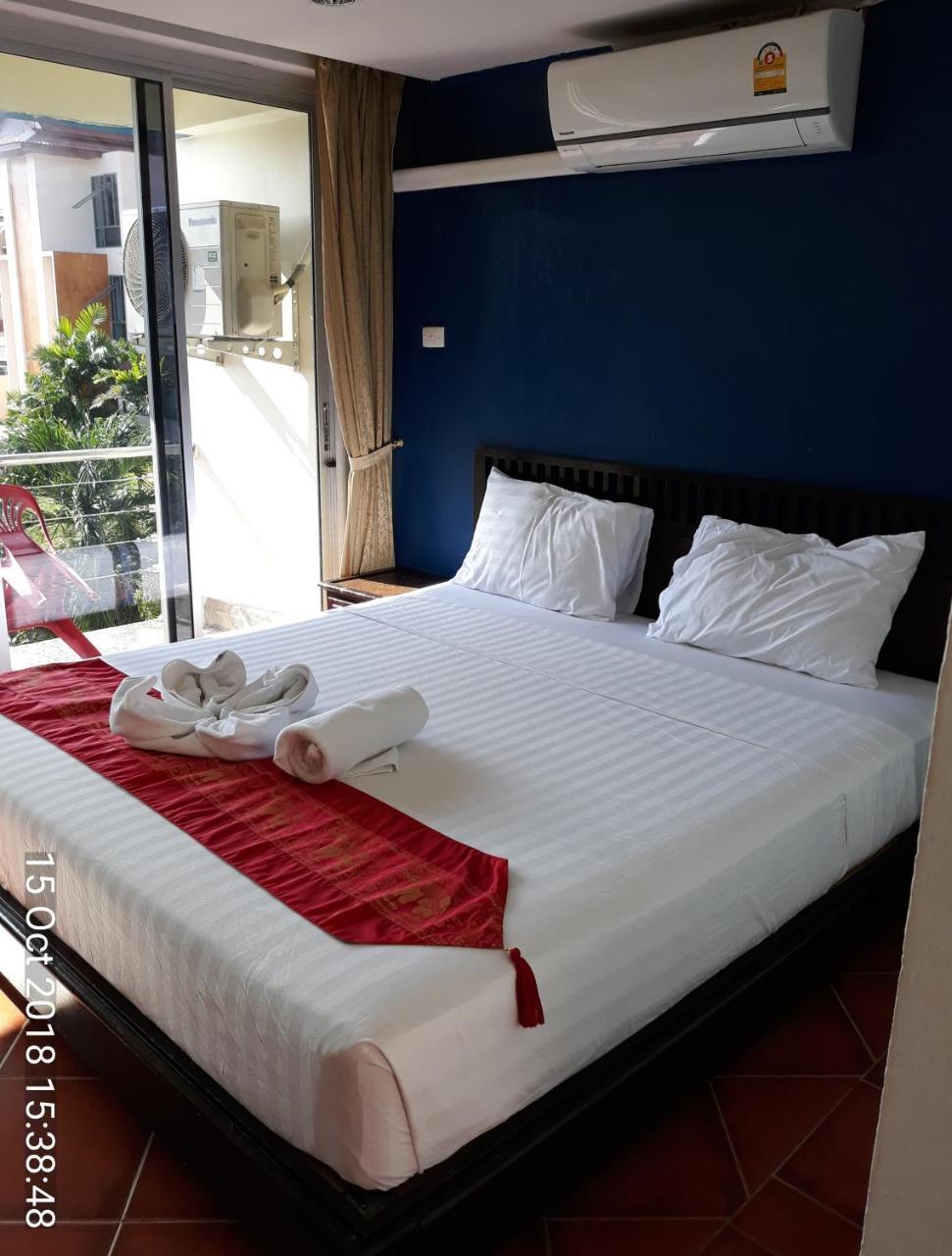 Porterhouse Beach Hotel Patong Exteriör bild
