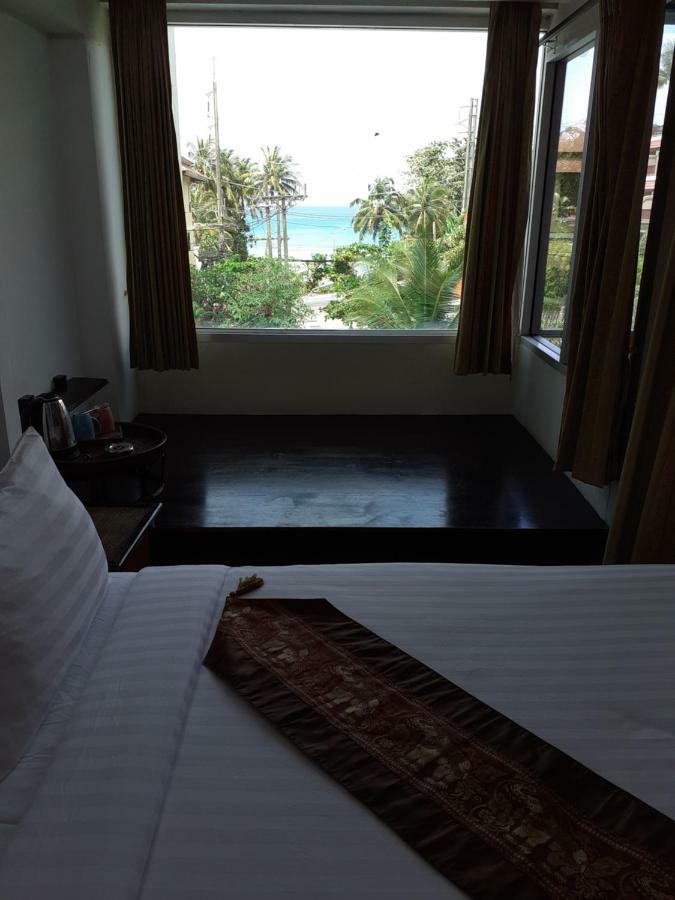 Porterhouse Beach Hotel Patong Exteriör bild
