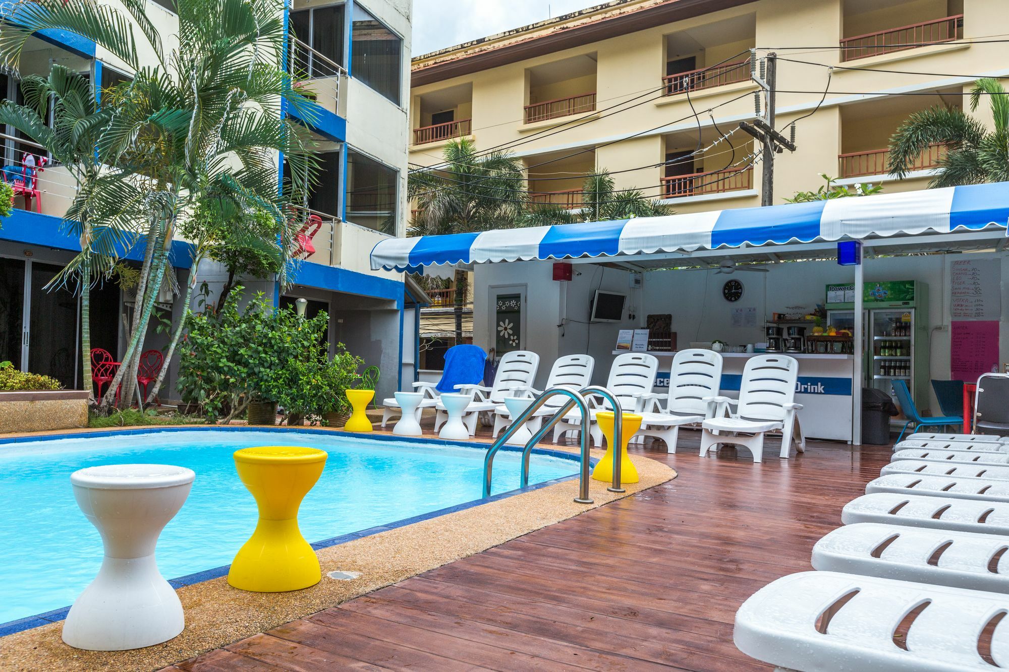 Porterhouse Beach Hotel Patong Exteriör bild