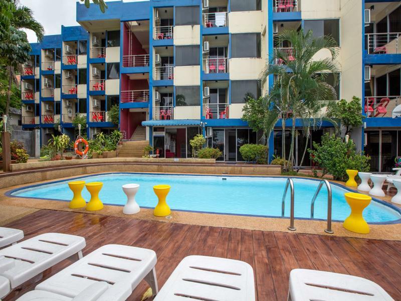 Porterhouse Beach Hotel Patong Exteriör bild