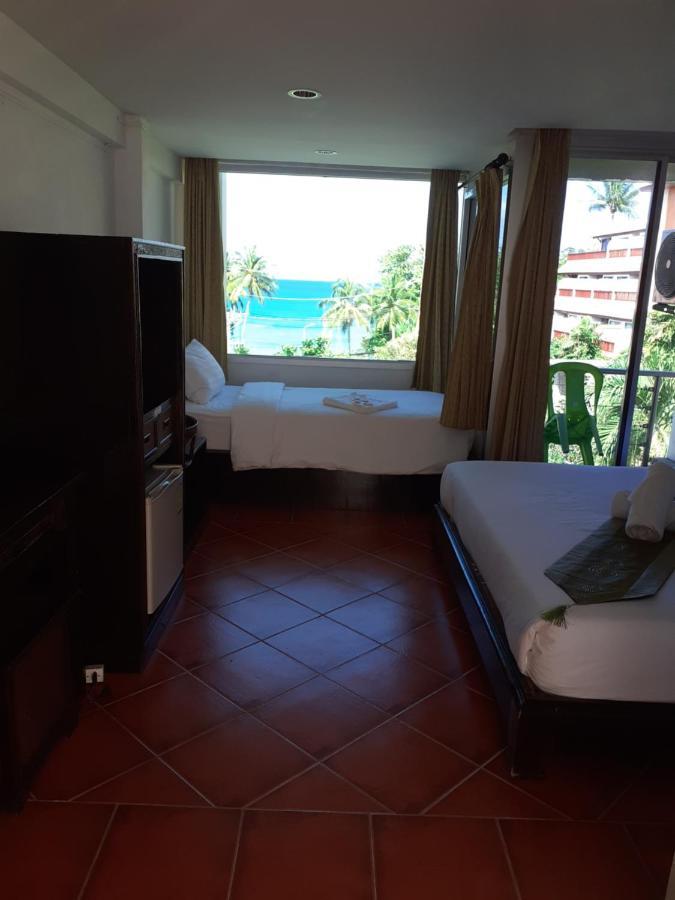 Porterhouse Beach Hotel Patong Exteriör bild